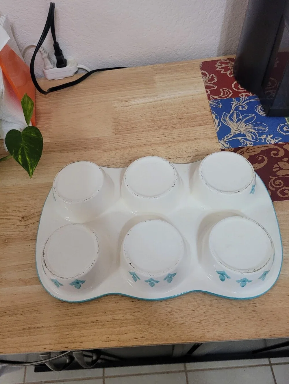 Dutch Wax by Coastline Hand Painted Ceramic 6 Cup Muffin Pan Turquoise